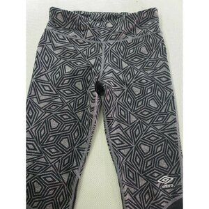 Umbro Yoga/Fitness Capri Pants size L/10-12 Gray P